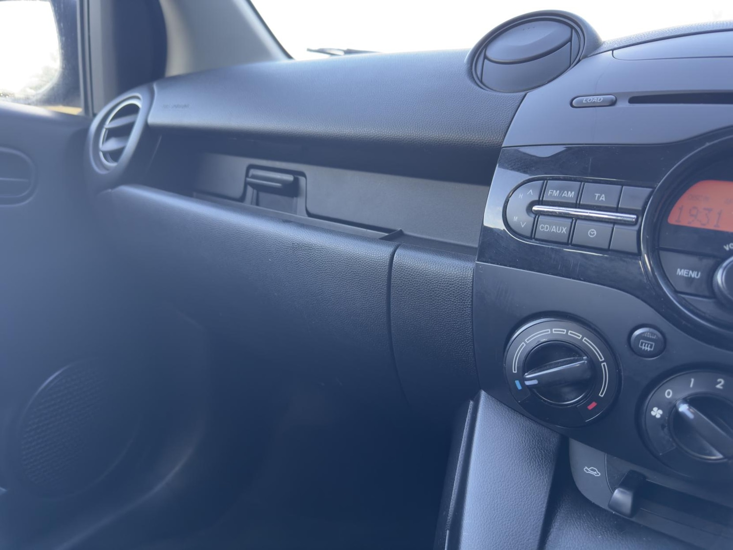 Used Mazda Mazda2 2012 for sale - 76588536: Photo 18