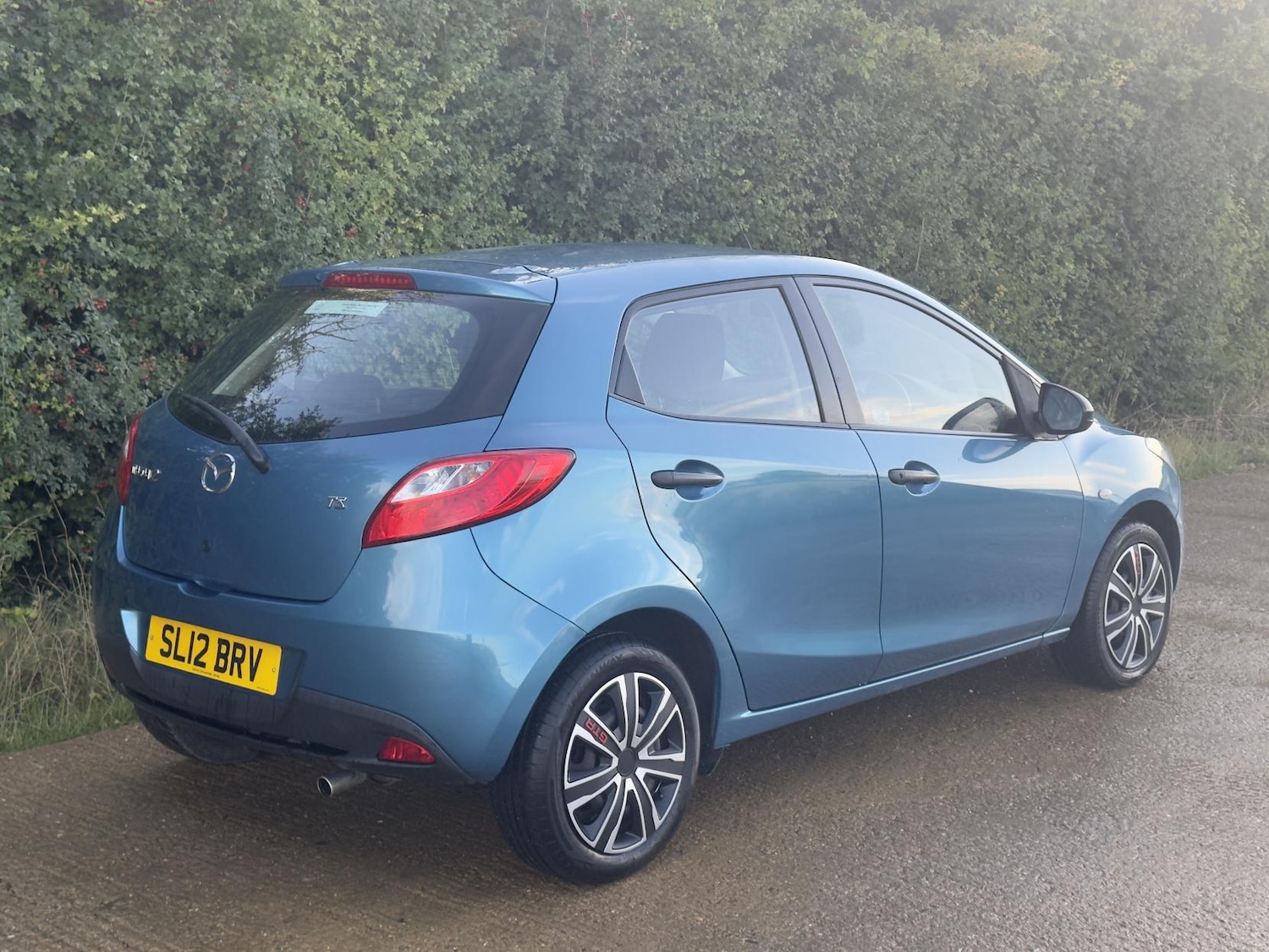 Used Mazda Mazda2 2012 for sale - 76588536: Photo 4