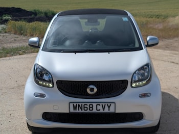 Used smart fortwo 2018 for sale - 75386238: Photo