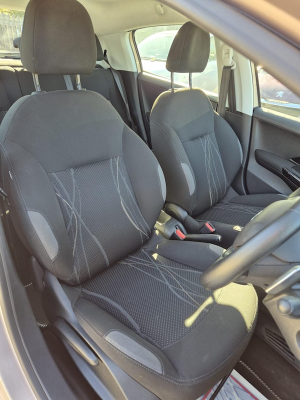 Used Peugeot 208 2012 for sale - 76222969: Photo 12
