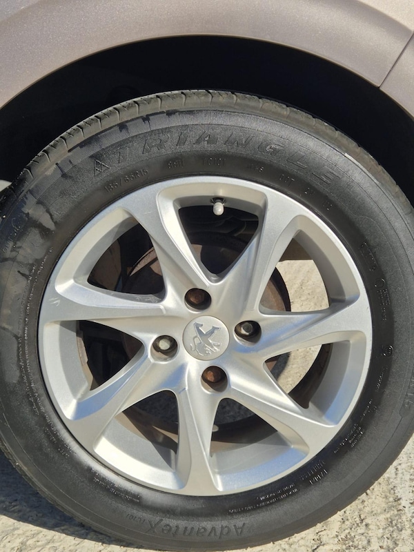 Used Peugeot 208 2012 for sale - 76222969: Photo 19