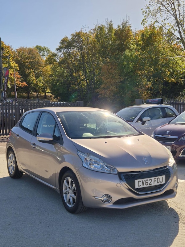 Used Peugeot 208 2012 for sale - 76222969: Photo 1