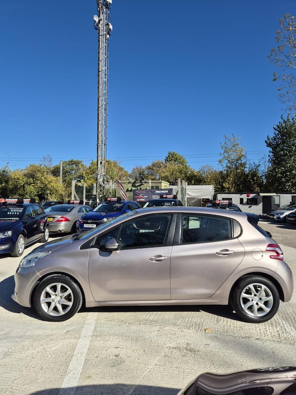 Used Peugeot 208 2012 for sale - 76222969: Photo 4