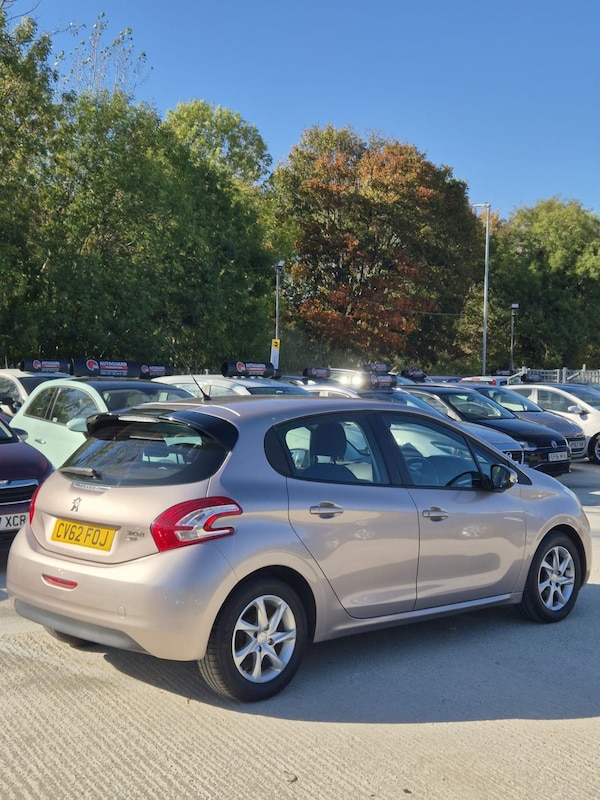 Used Peugeot 208 2012 for sale - 76222969: Photo 7