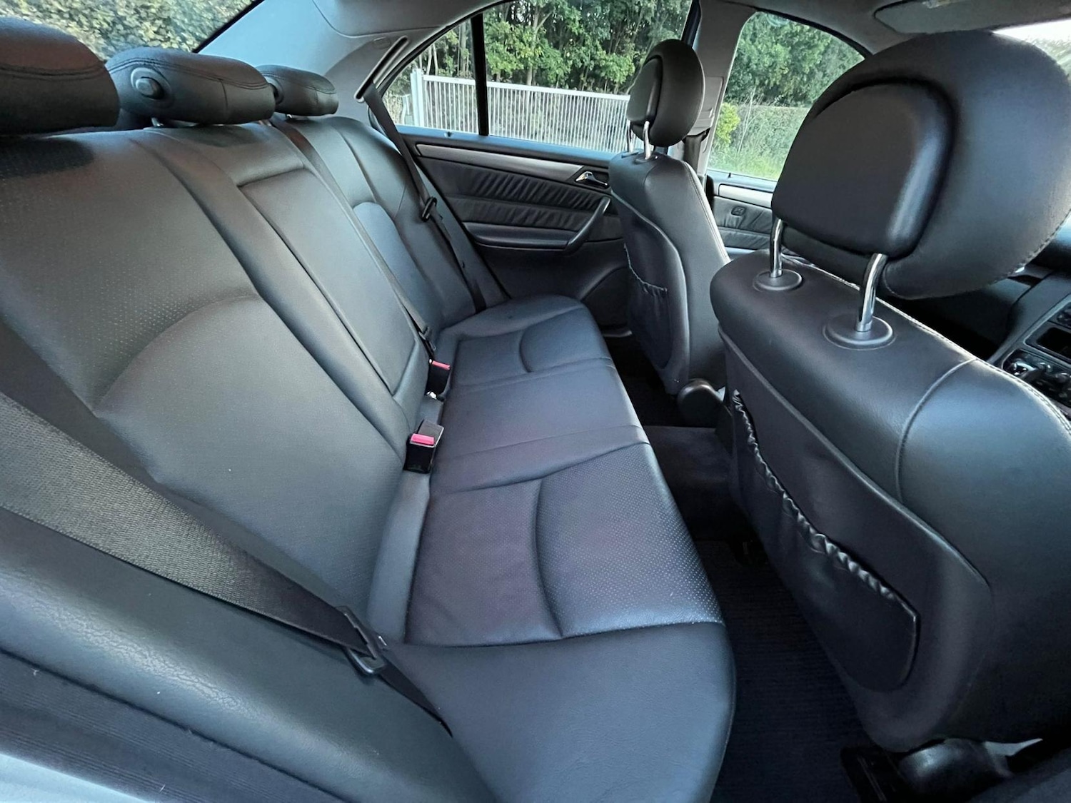 Used Mercedes-Benz C-Class 2002 for sale - 76157318: Photo 16
