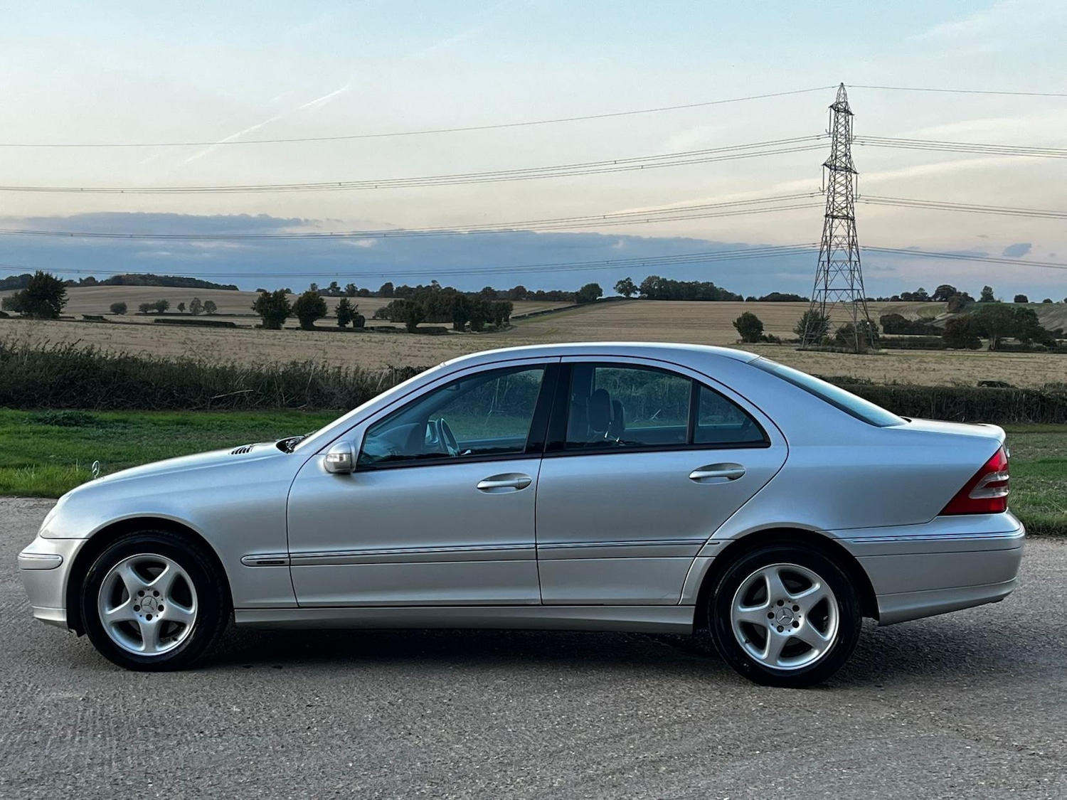 Used Mercedes-Benz C-Class 2002 for sale - 76157318: Photo 4