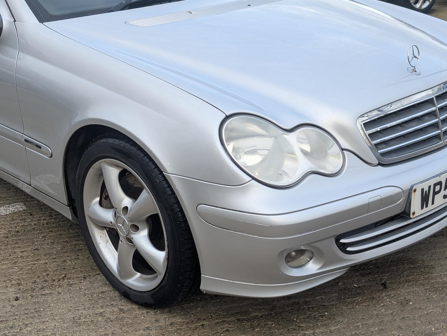 Used Mercedes-Benz C Class 2005 for sale - 76848926: Photo 11