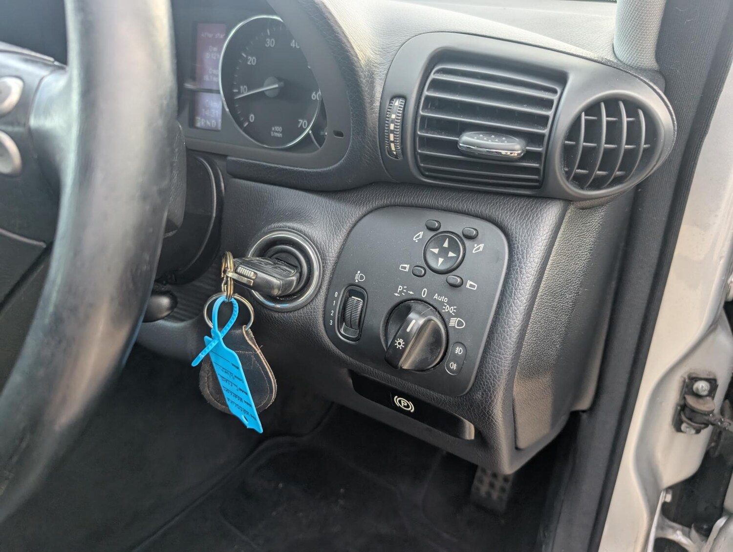 Used Mercedes-Benz C Class 2005 for sale - 76848926: Photo 12