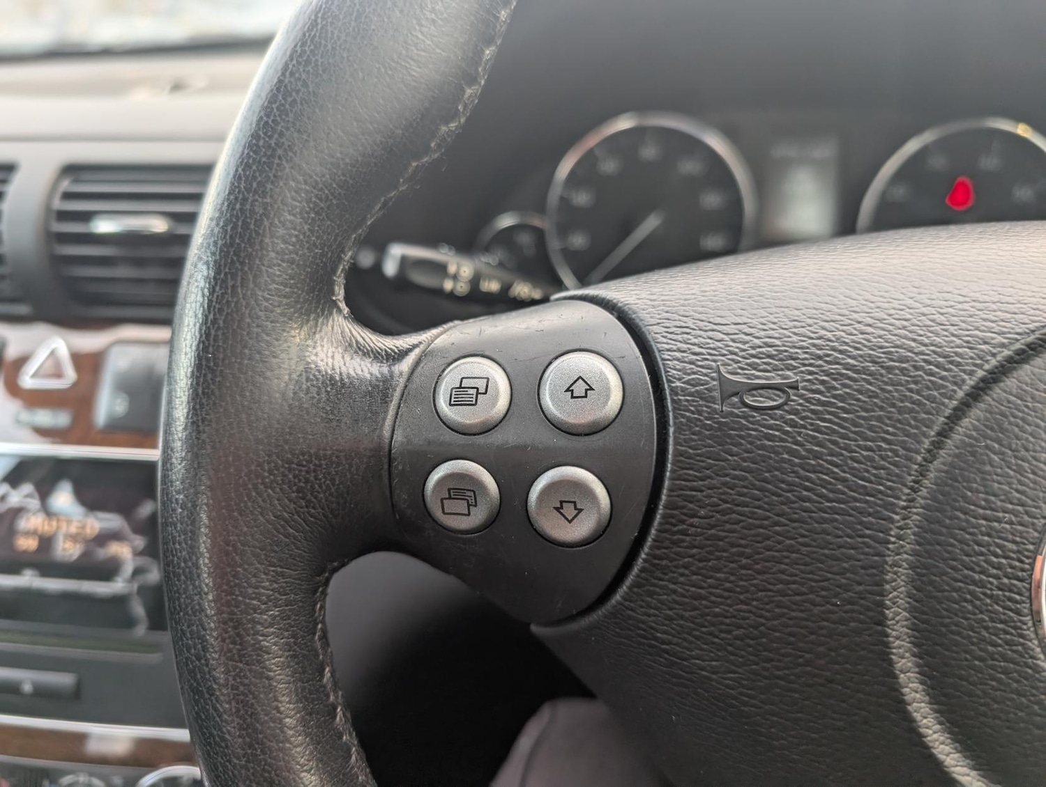 Used Mercedes-Benz C Class 2005 for sale - 76848926: Photo 16