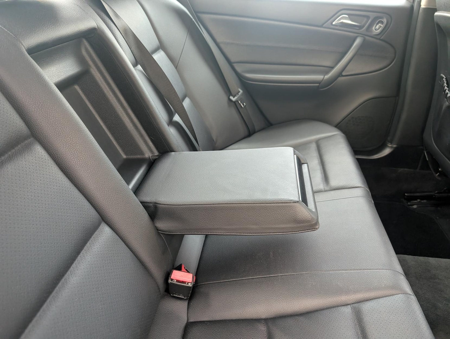 Used Mercedes-Benz C Class 2005 for sale - 76848926: Photo 28