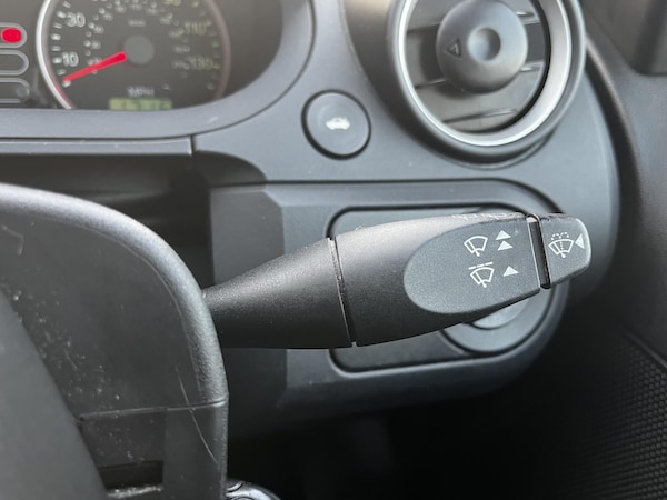 Used Ford Fiesta 2004 for sale - 76213742: Photo 16