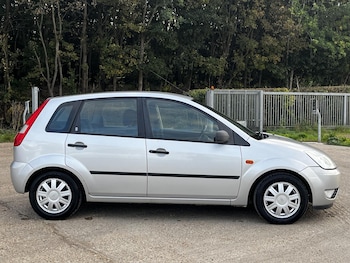 Used Ford Fiesta 2004 for sale - 76213742: Photo