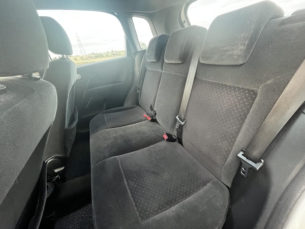 Used Ford Fiesta 2004 for sale - 76213742: Photo 32