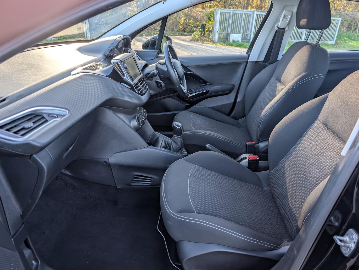 Used Peugeot 208 2018 for sale - 76627532: Photo 18