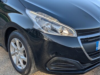 Used Peugeot 208 2018 for sale - 76627532: Photo