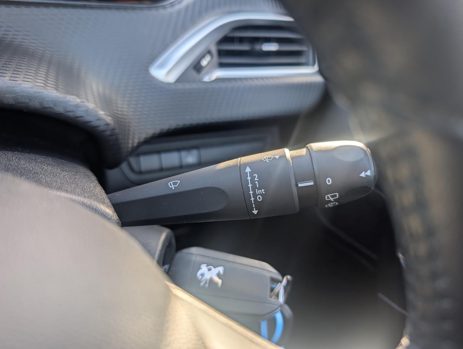 Used Peugeot 208 2018 for sale - 76627532: Photo 30