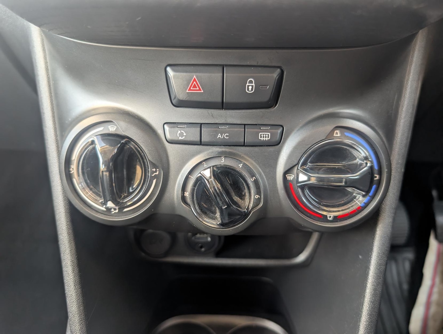 Used Peugeot 208 2018 for sale - 76627532: Photo 32