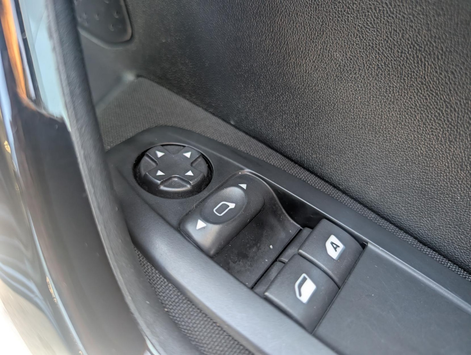 Used Peugeot 208 2018 for sale - 76627532: Photo 37