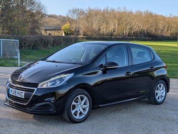 Used Peugeot 208 2018 for sale - 76627532: Photo