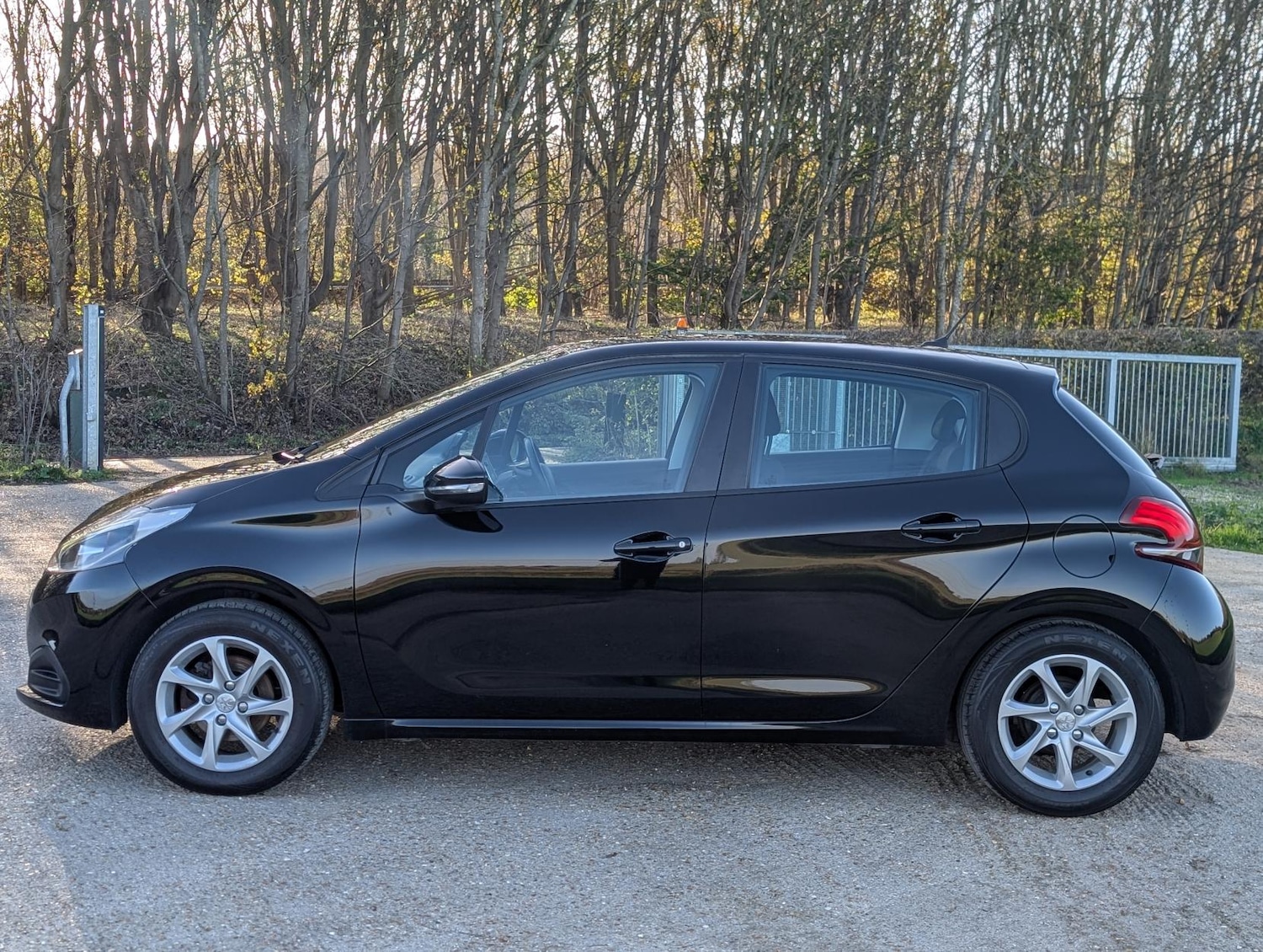 Used Peugeot 208 2018 for sale - 76627532: Photo 5