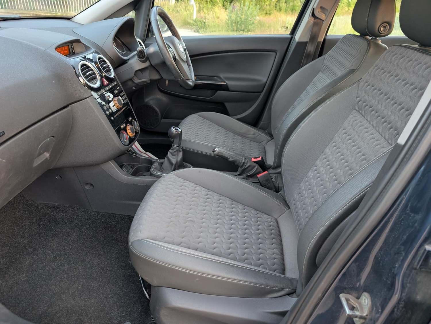 Used Vauxhall Corsa 2014 for sale - 76877676: Photo 28