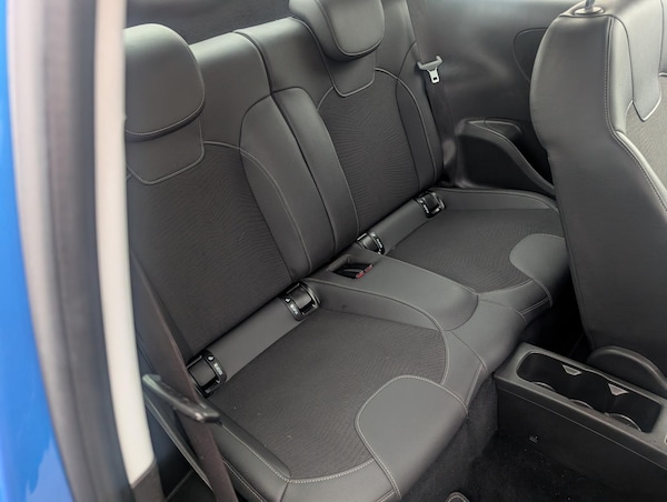 Used Vauxhall ADAM 2016 for sale - 76290600: Photo 23