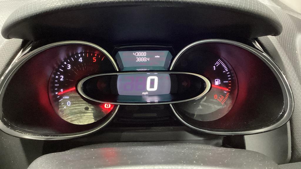 Used Renault Clio 2017 for sale - 77307159: Photo 8