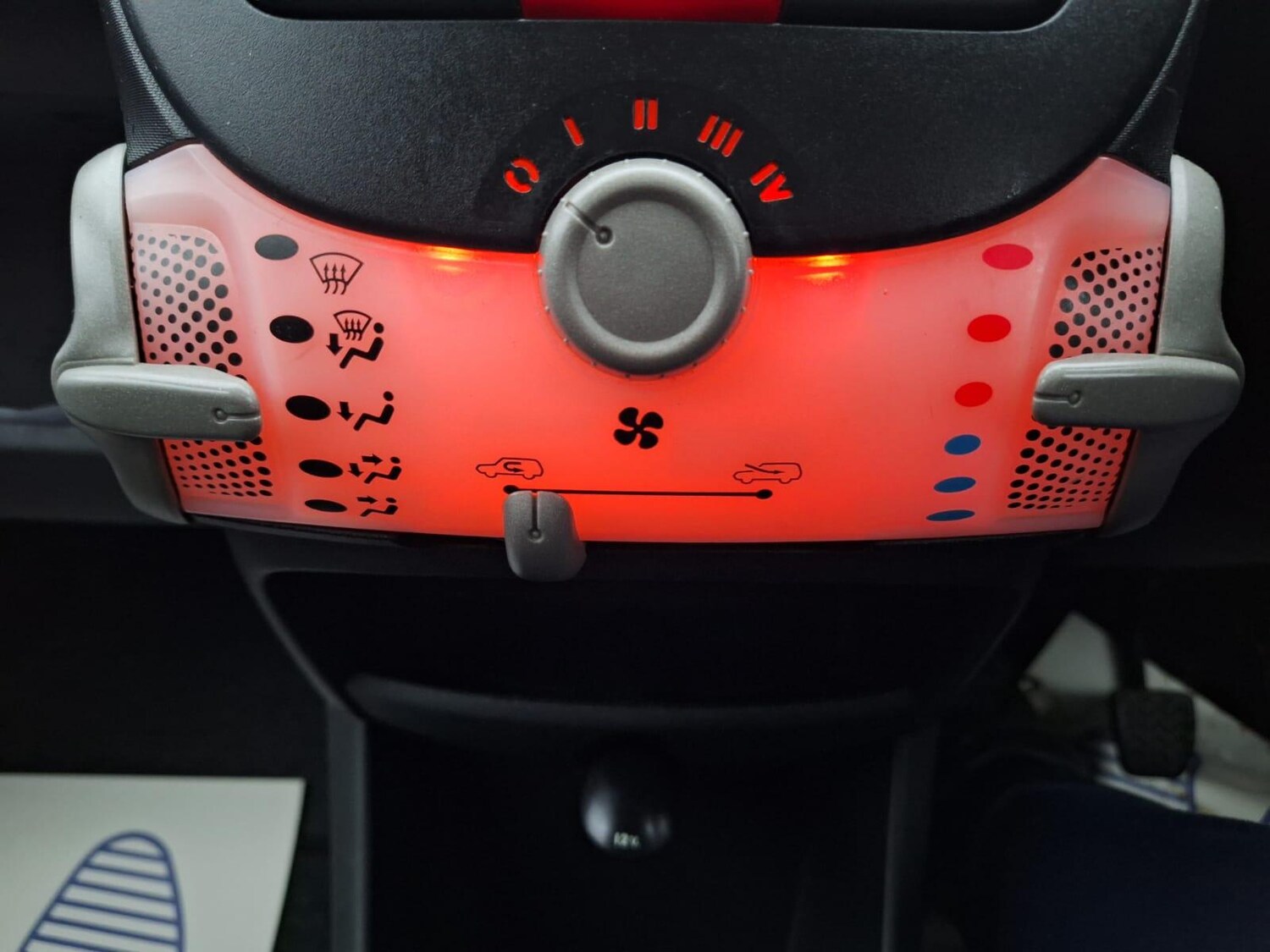 Used Peugeot 107 2014 for sale - 76741844: Photo 17