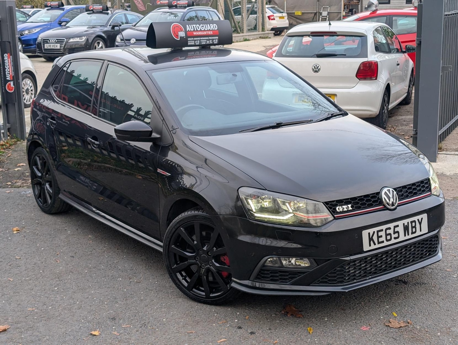 Used Volkswagen Polo 2015 for sale - 76458685: Photo 1