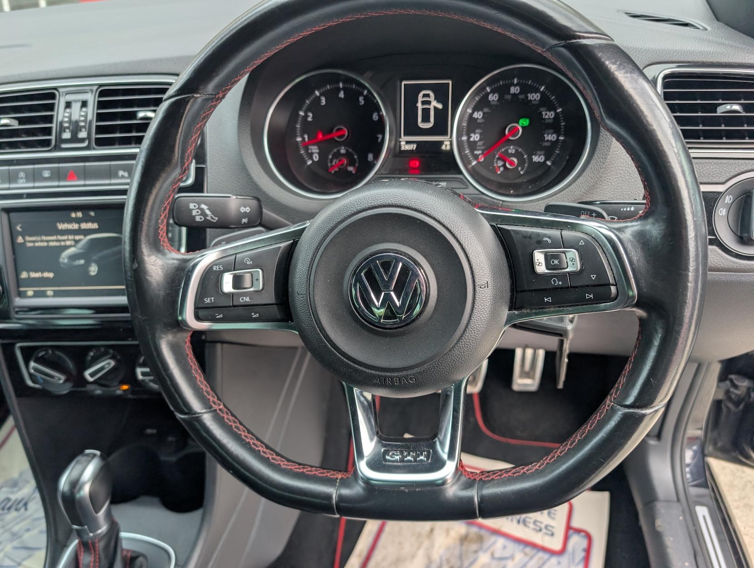 Used Volkswagen Polo 2015 for sale - 76458685: Photo 10