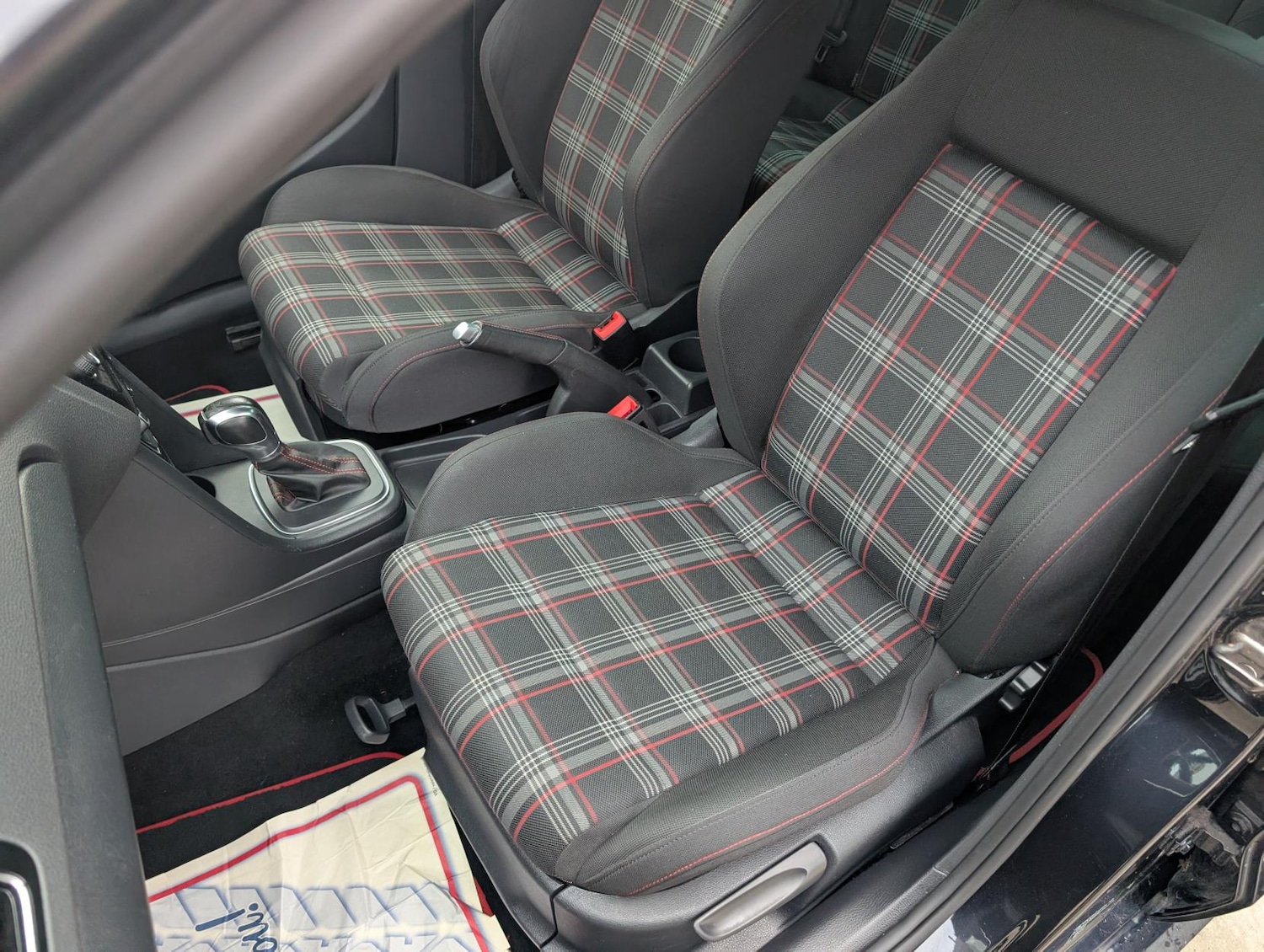 Used Volkswagen Polo 2015 for sale - 76458685: Photo 15