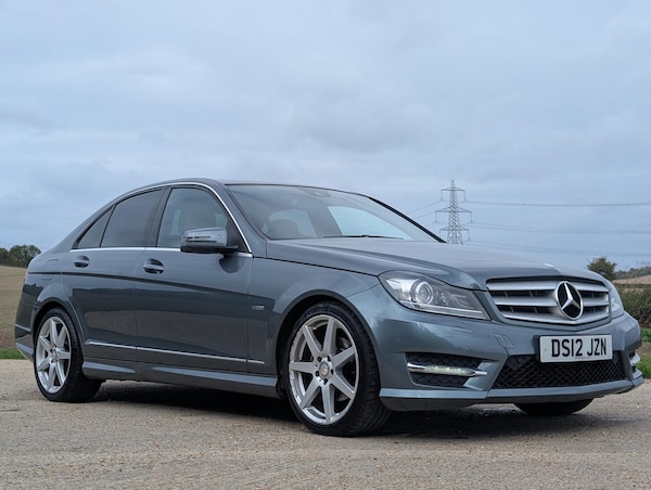 Used Mercedes-Benz C-Class 2012 for sale - 76178205: Photo 2