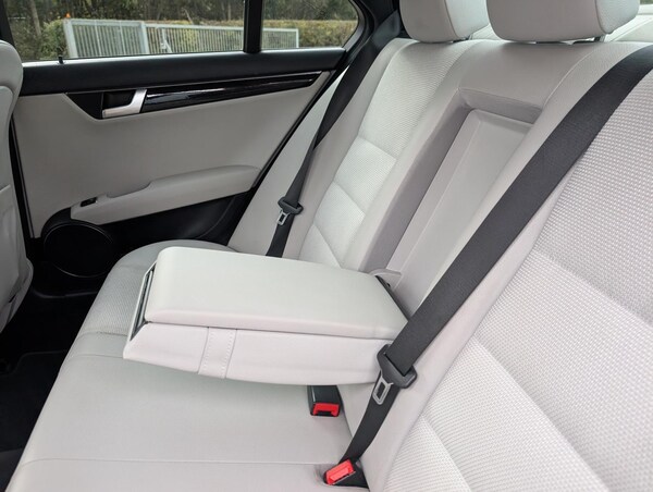 Used Mercedes-Benz C-Class 2012 for sale - 76178205: Photo 32