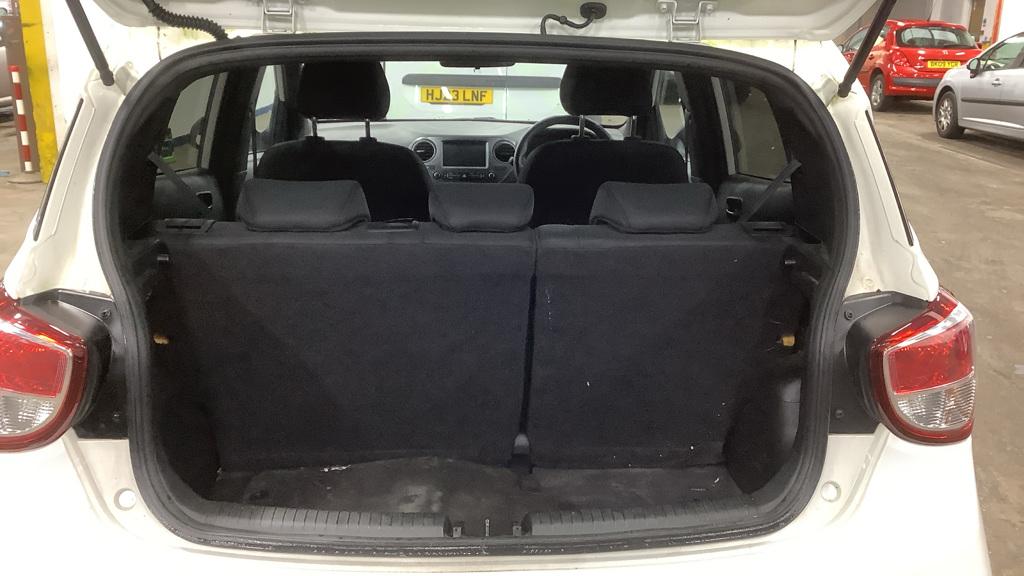 Used Hyundai i10 2018 for sale - 77244516: Photo 11