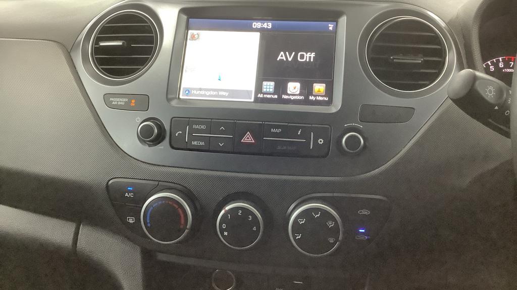 Used Hyundai i10 2018 for sale - 77244516: Photo 8