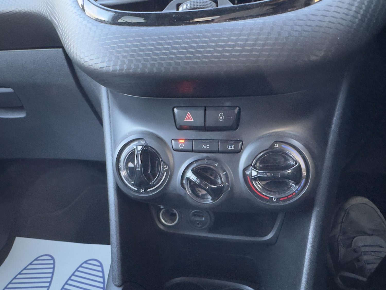 Used Peugeot 208 2017 for sale - 77578387: Photo 24