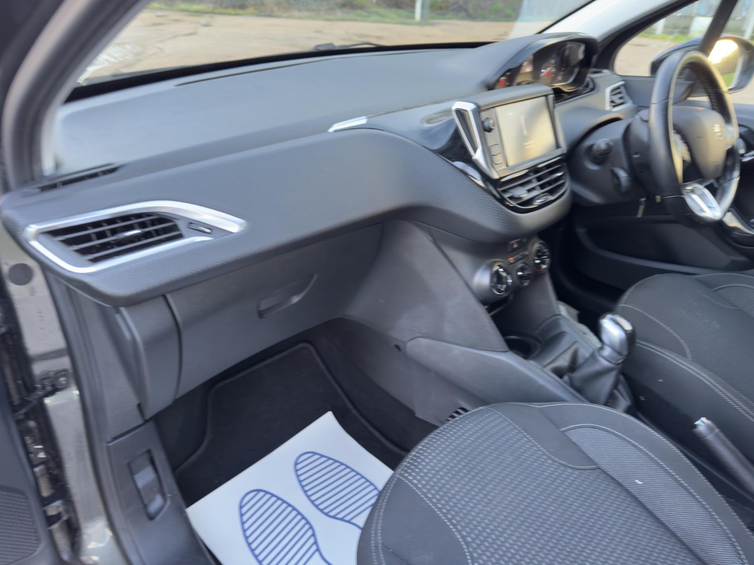 Used Peugeot 208 2017 for sale - 77578387: Photo 29