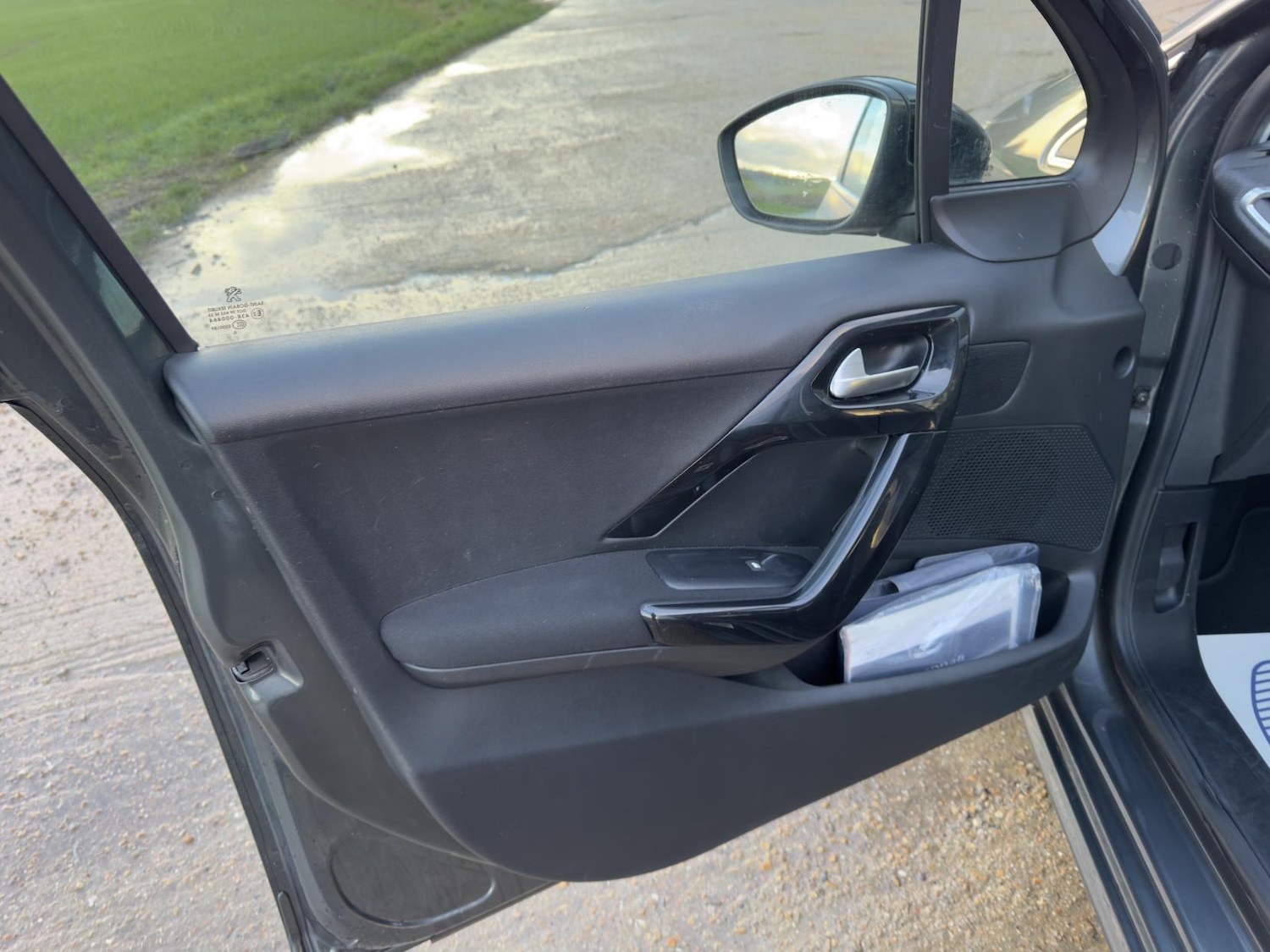 Used Peugeot 208 2017 for sale - 77578387: Photo 30