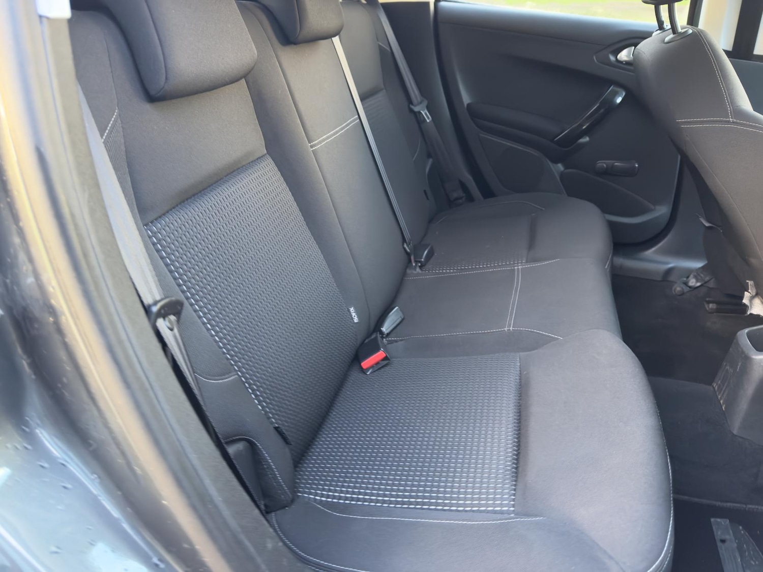 Used Peugeot 208 2017 for sale - 77578387: Photo 32