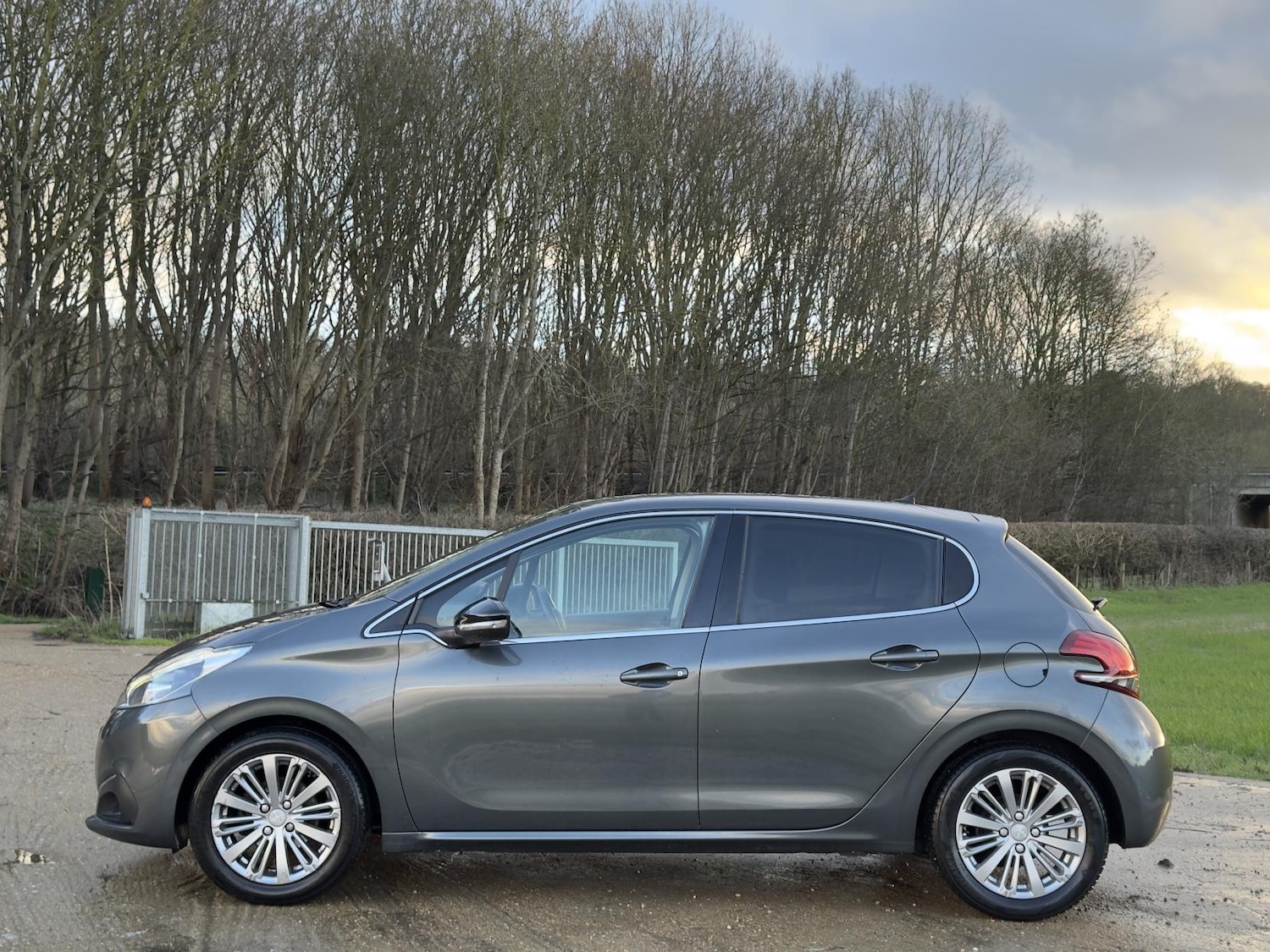 Used Peugeot 208 2017 for sale - 77578387: Photo 7