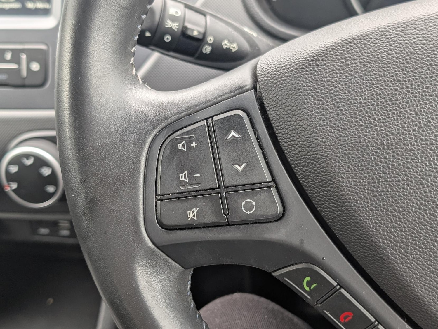 Used Hyundai i10 2018 for sale - 78036261: Photo 19