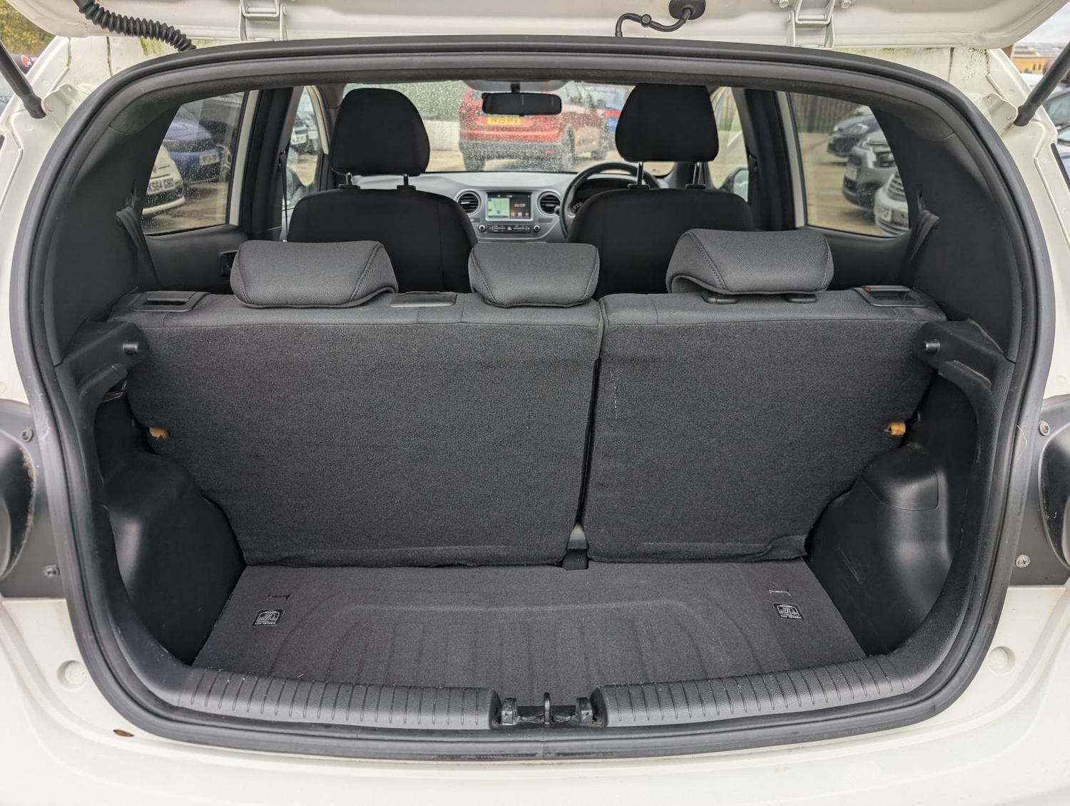 Used Hyundai i10 2018 for sale - 78036261: Photo 29