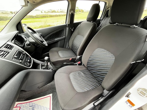 Used Suzuki Celerio 2017 for sale - 76304428: Photo 19
