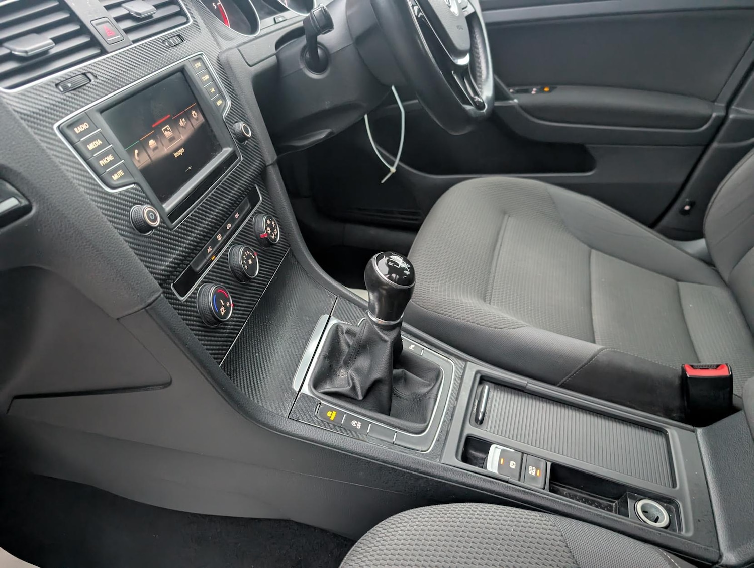 Used Volkswagen Golf 2015 for sale - 77466068: Photo 32