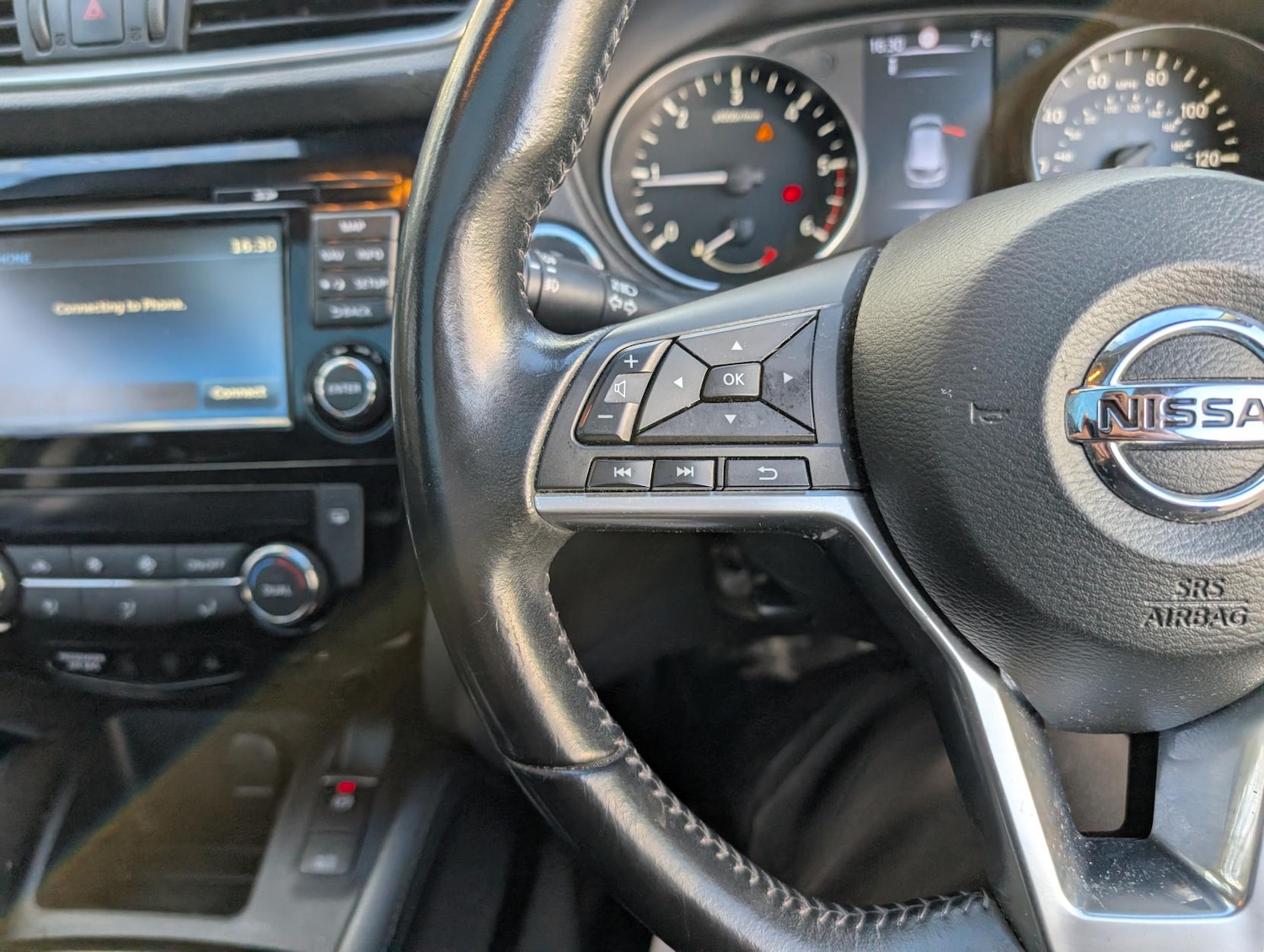 Used Nissan Qashqai 2018 for sale - 77896103: Photo 10