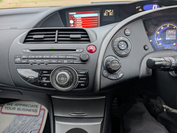 Used Honda Civic 2009 for sale - 76304436: Photo 11