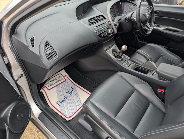Used Honda Civic 2009 for sale - 76304436: Photo 19