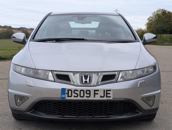 Used Honda Civic 2009 for sale - 76304436: Photo 2