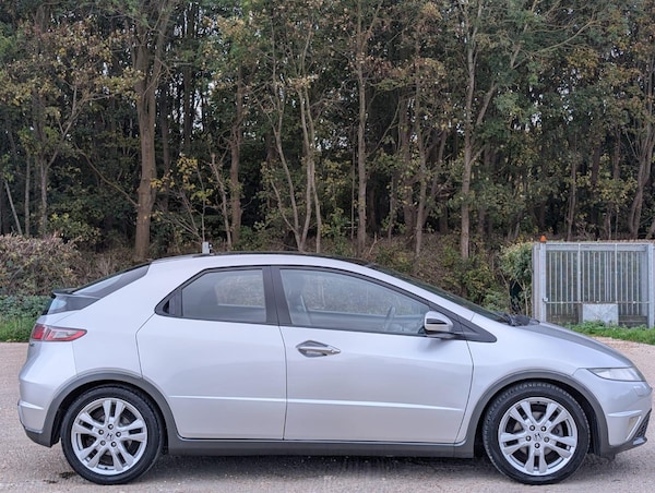 Used Honda Civic 2009 for sale - 76304436: Photo 8