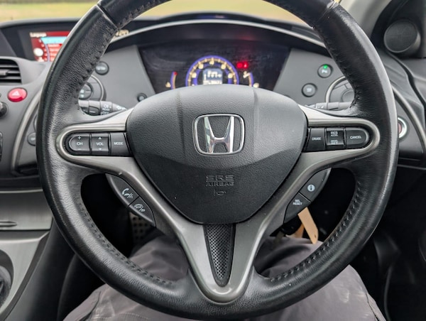 Used Honda Civic 2009 for sale - 76304436: Photo 9